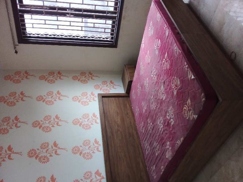 For Rent Lavish Fully Furnished 2BHK with Parking and Lift
