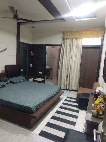 5 BHK Flats & Apartments for Sale in Khandari, Agra (2600 Sq.ft.)