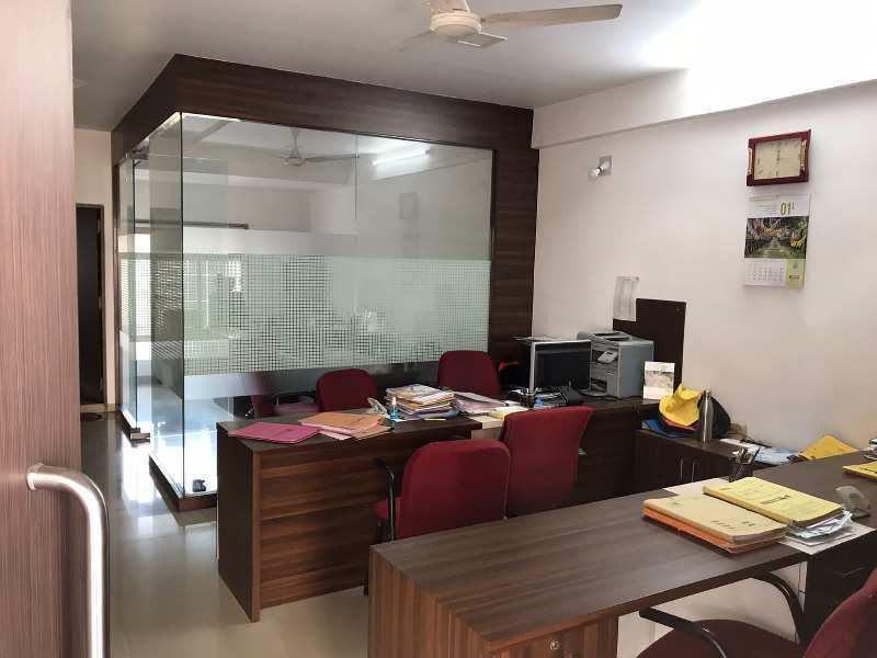 430 Sq.ft. Office Space for Sale in Alkapuri, Vadodara
