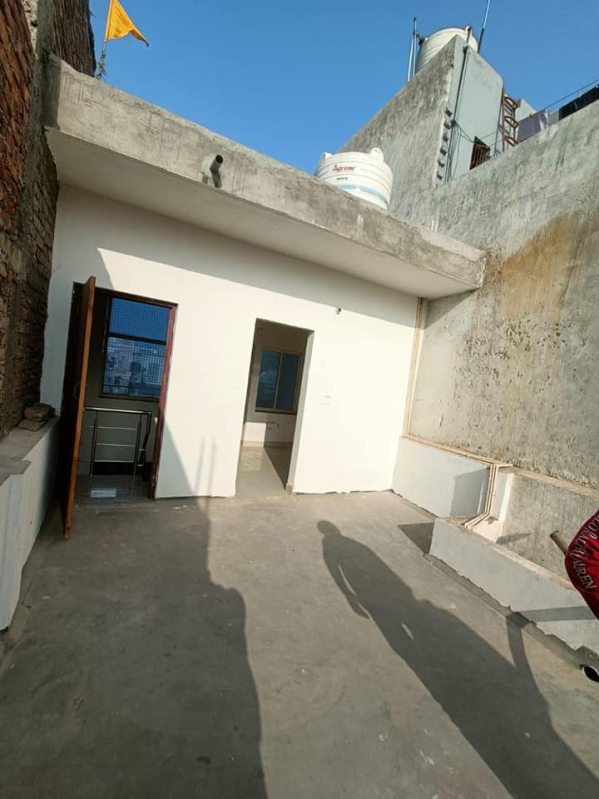 1 BHK Builder Floor for Sale in Sector 167, Noida (630 Sq.ft.)