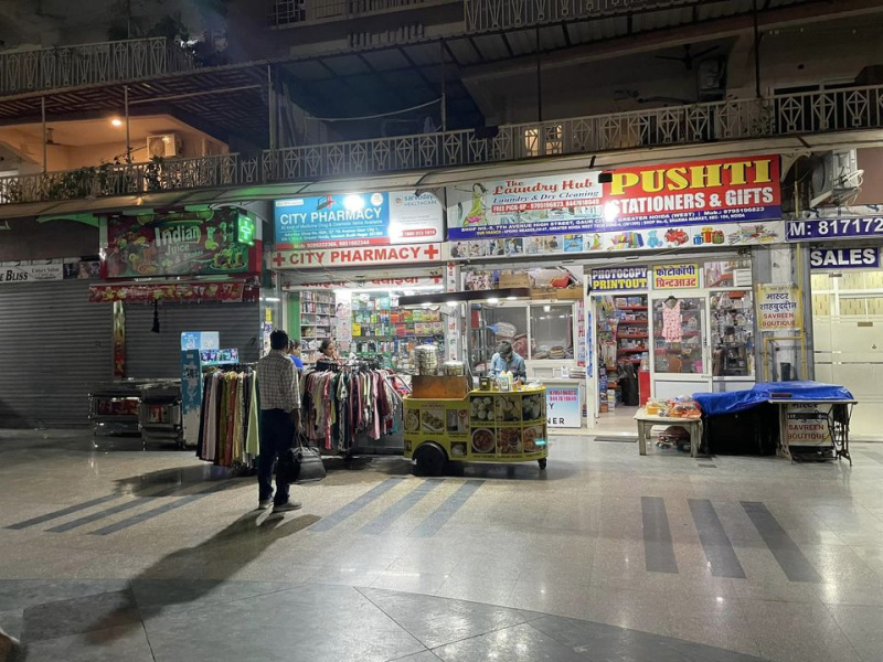 180 Sq.ft. Commercial Shops for Sale in Knowledge Park 5, Greater Noida