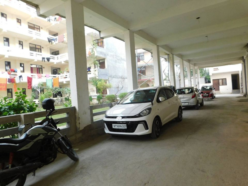 2 BHK Flats & Apartments for Sale in Sector 93, Noida (1415 Sq.ft.)