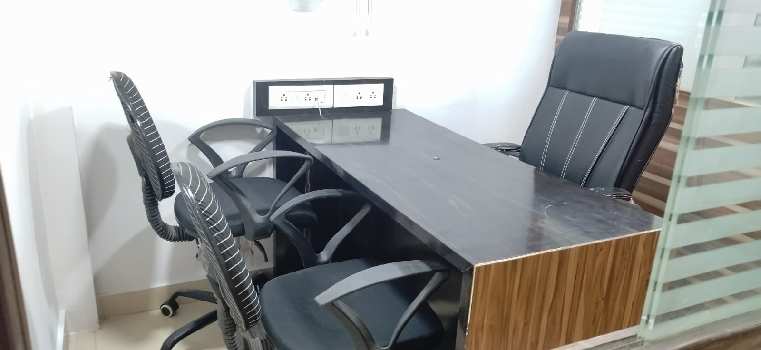 Office Space for Rent in Kapurbawdi, Thane (180 Sq.ft.)