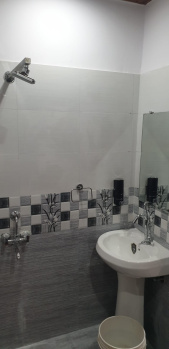 2 BHK Flats & Apartments for Rent in Arera Colony, Bhopal