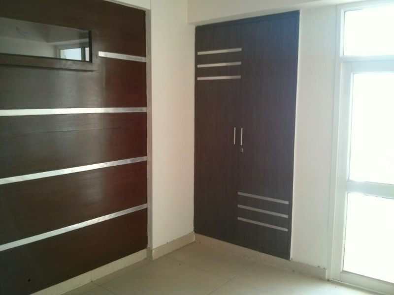3 Bhk flat for sale in Cosmos golden heights
