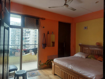 Flats & Apartments for Rent in Crossing Republik, Ghaziabad (1700 Sq.ft.)