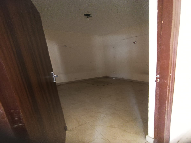 2 BHK Builder Floor for Sale in Crossing Republik, Ghaziabad (847 Sq.ft.)