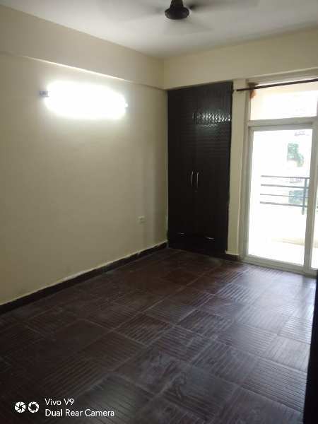 3 Bhk plus study room flat for sale in Cosmos Golden Heights  , Crossing republic Ghaziabad