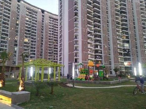 4 BHK Flats & Apartments for Rent in Sector 107, Noida (2950 Sq.ft.)