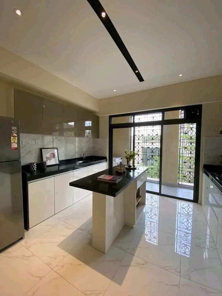 4BHK UNTUCHED FLAT FOR SALE IN LODHA STRILING