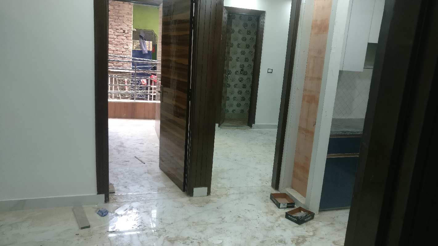 2 BHK Builder Floor for Sale in Jeevan Park, Uttam Nagar, Delhi (60 Sq. Yards)