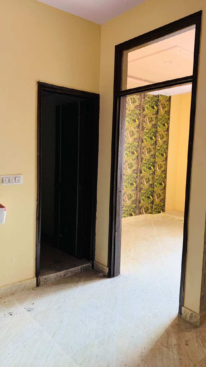 3 BHK Builder Floor for Sale in Chanakya Place I, Delhi (65 Sq. Yards)