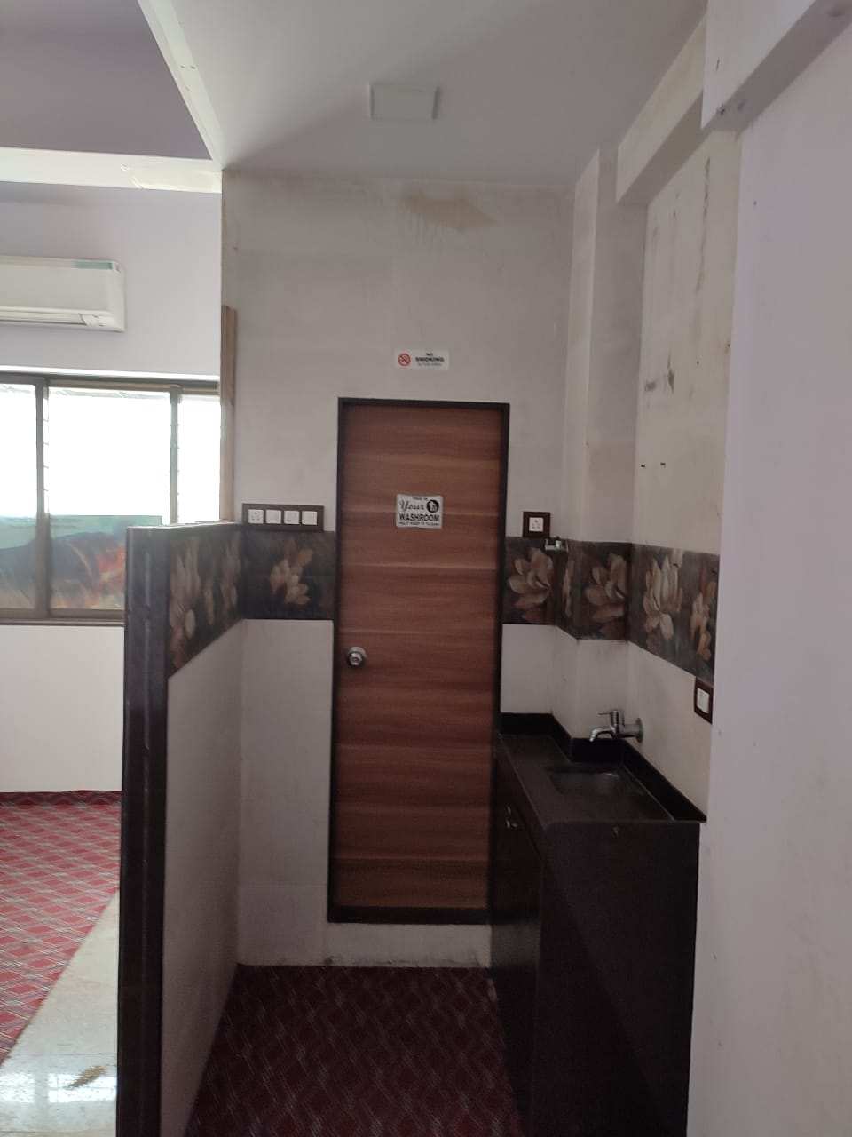 400 Sq.ft. Office Space for Rent in Veera Desai Road, Mumbai