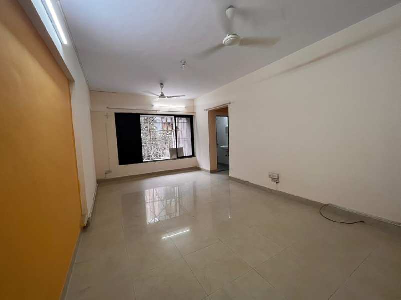 Available 2 BHK at Andheri West