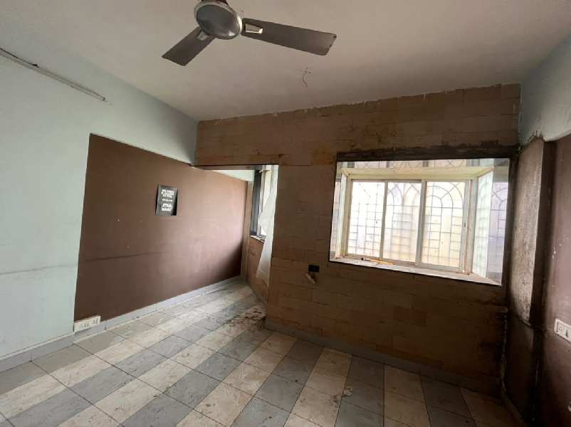 2 BHK Flats & Apartments for Rent in Versova, Mumbai (650 Sq.ft.)