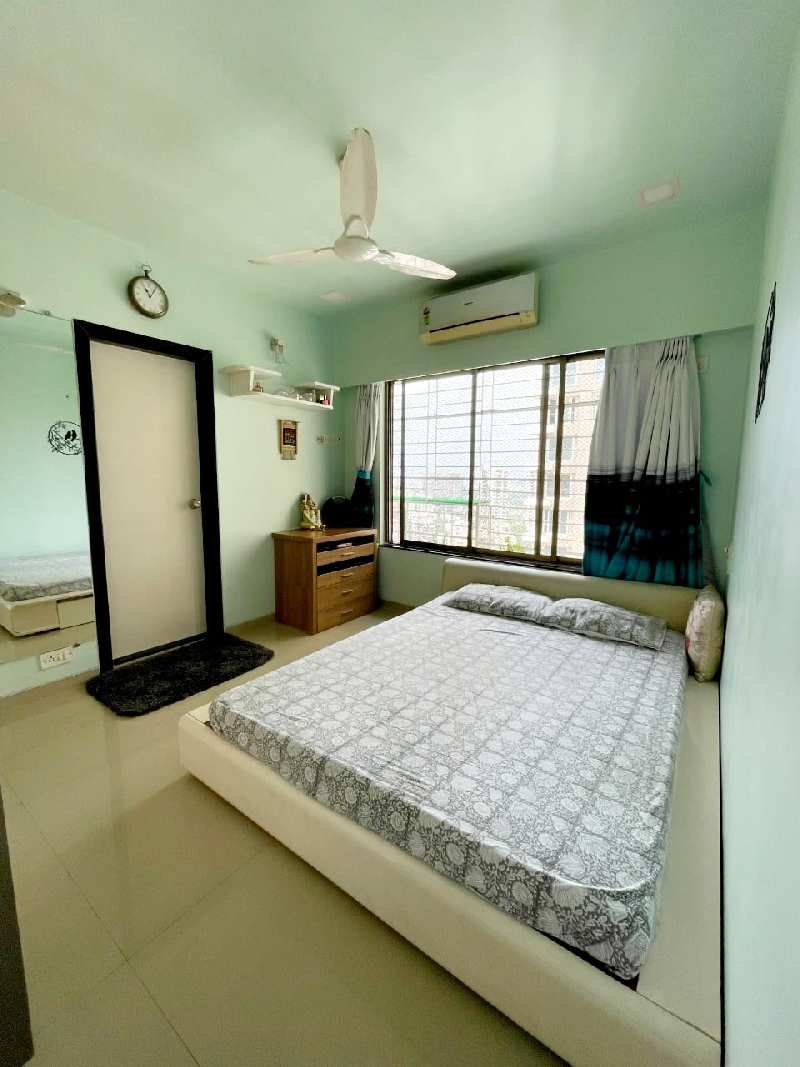 3 BHK Flats & Apartments for Sale in Andheri West, Mumbai (1400 Sq.ft.)