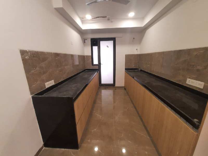 3 BHK Flats & Apartments for Rent in Oshiwara, Mumbai (1116 Sq.ft.)