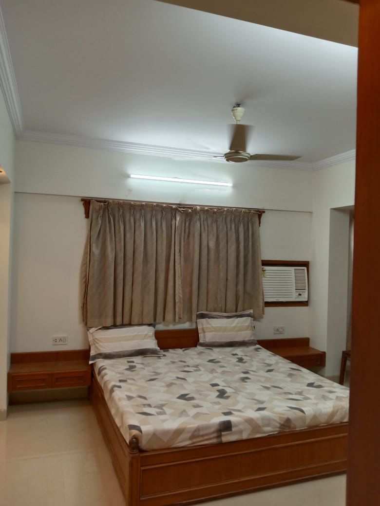 4BHK Apartment available on rent in Lokhandwala.