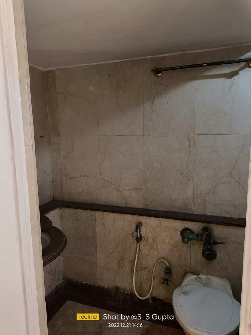 3BHK, Semi-furnished, on rent in versova telephone exchange