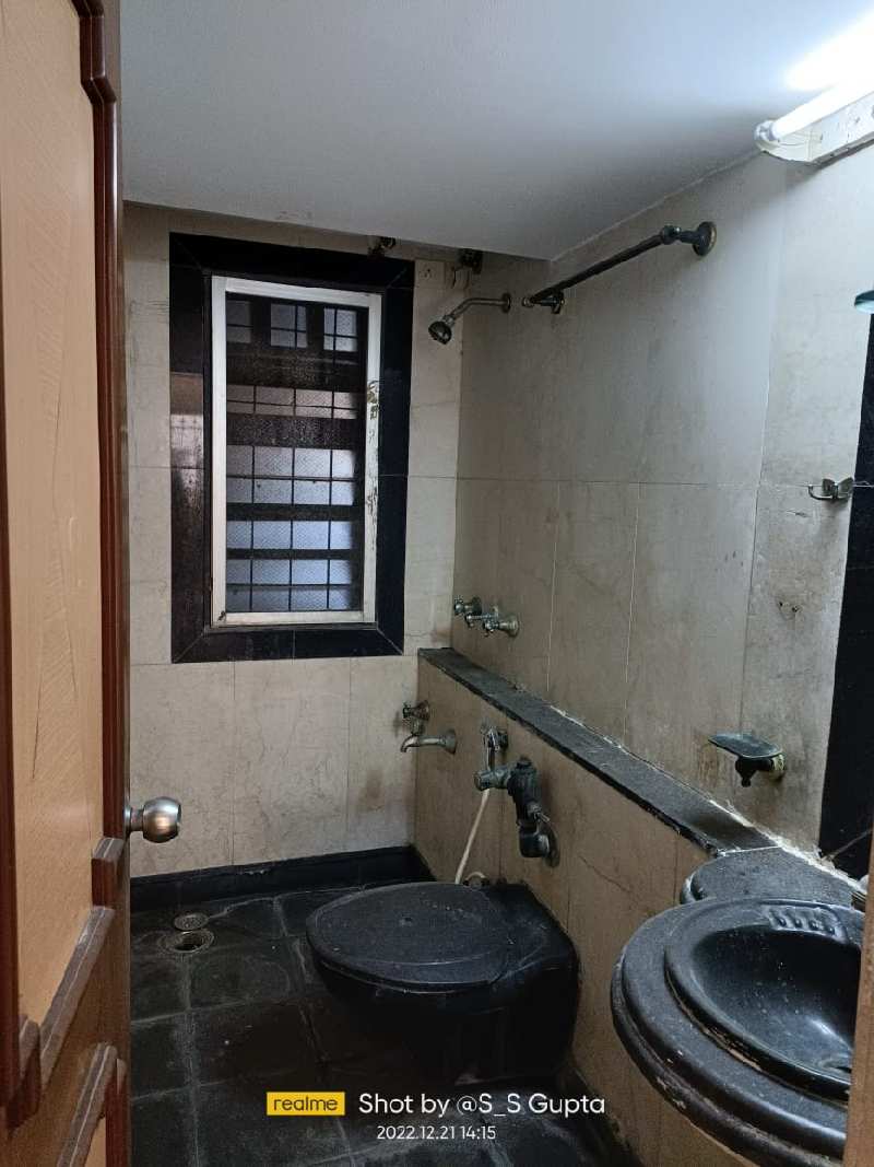 3BHK, Semi-furnished, on rent in versova telephone exchange