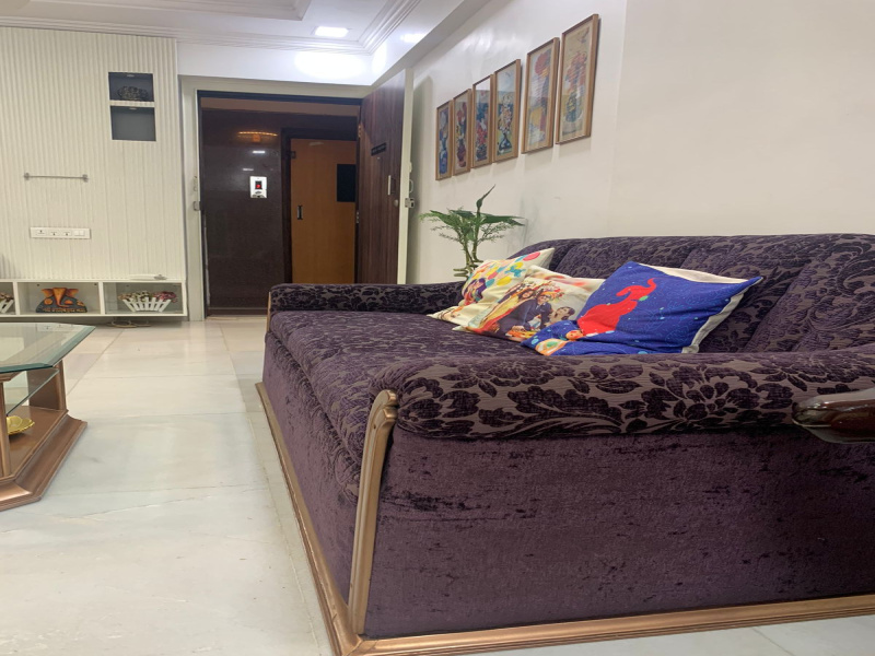 2BHK, Fully-furnished, On rent in Old Lokhandwala