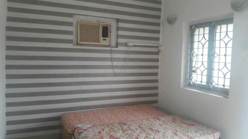 1BHK, Semi-furnished, On rent in 4Bungalows, Aram Nagar Versova