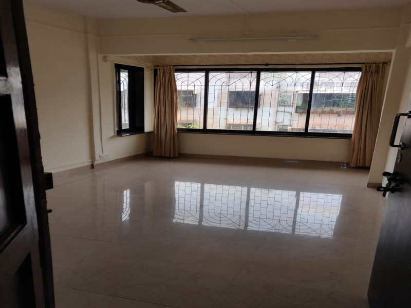 2BHK,Semi-furnished, on rent in 7Bungalows, next to versova metro