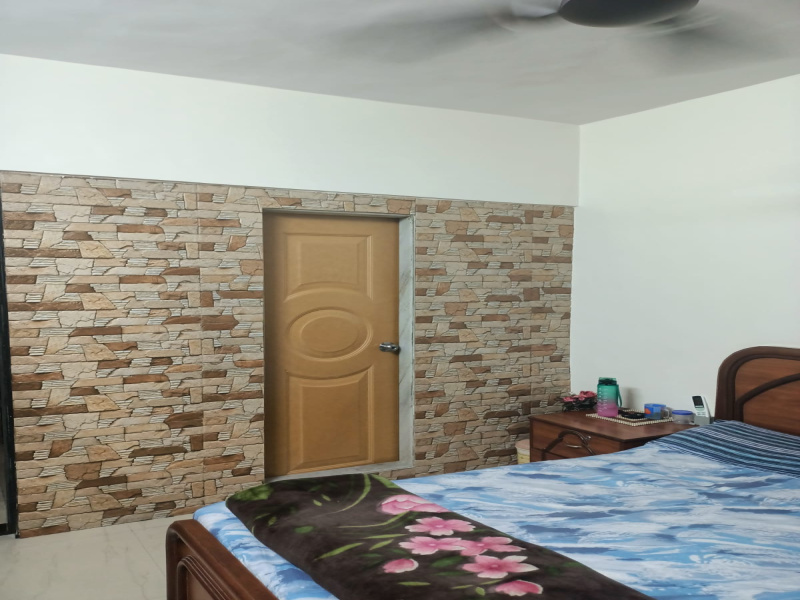 2BHK, Fully-furnished, on rent in Yari Road
