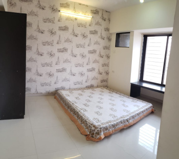 4BHK, Fully-furnished, on rent in New link Road, Infinity mall