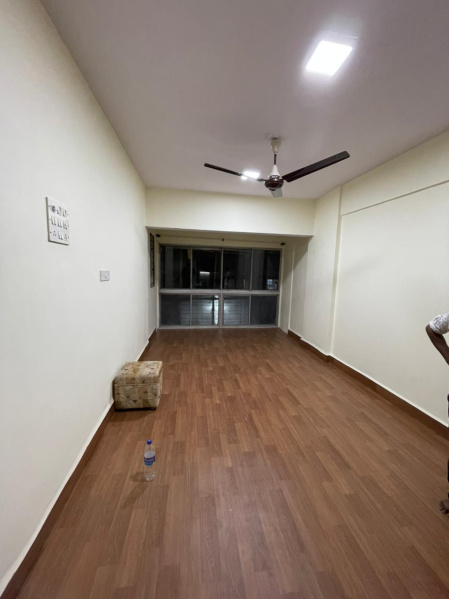 1BHK , Semi-furnished, on rent in old lokhandwala