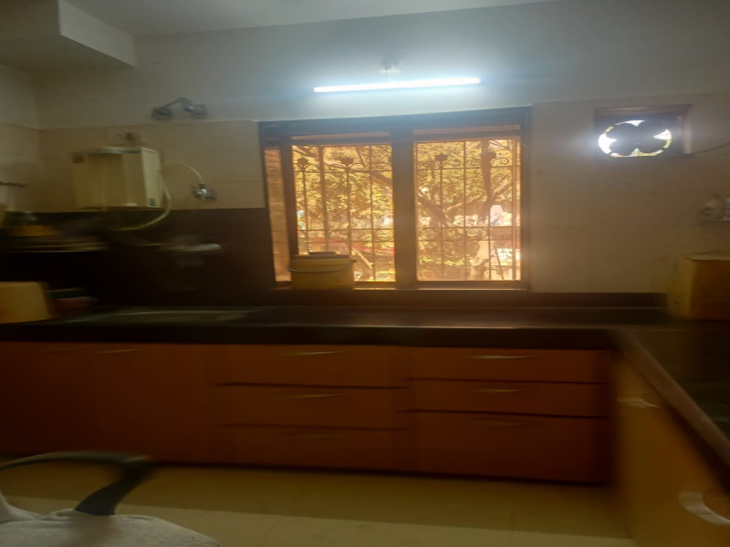 1BHK< Semi-furnished, on rent in Aram Nagar Versova
