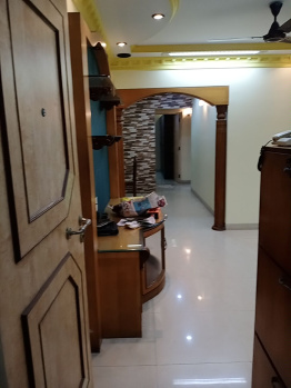 3BHK, Semi-furnished , on rent in Lokhandwala