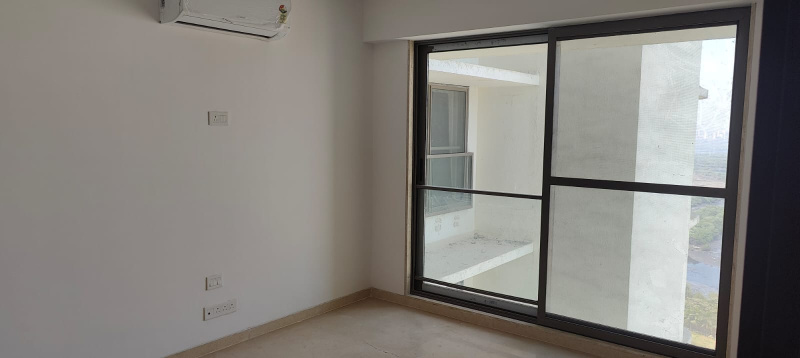 3BHK, Non-furnished, on rent in Oshiwara