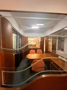 Available Office on Rent at  Link Road Oshiwara