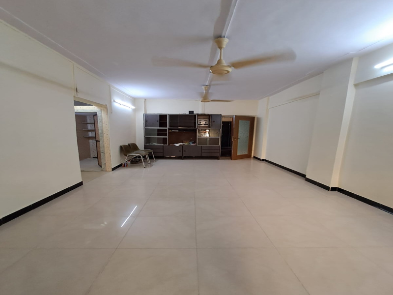 3 BHK Flats & Apartments for Rent in JVPD Scheme, Mumbai (1250 Sq.ft.)