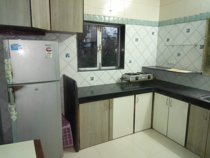 2 BHK Flats & Apartments for Rent in Juhu Lane, Mumbai (850 Sq.ft.)