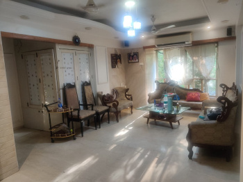 On Rent 2.5BHK in Juhu Post Office