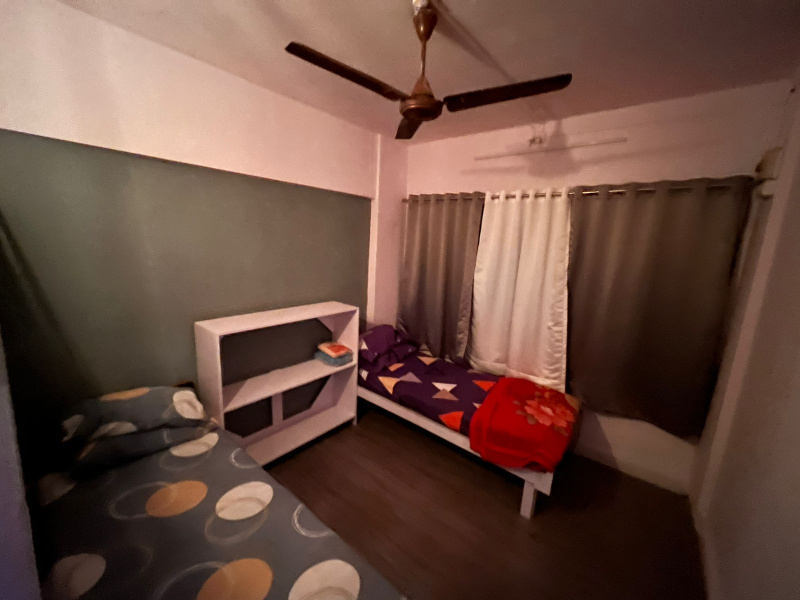 1 BHK Flats & Apartments for Pg in Seven Bungalows, Mumbai (500 Sq.ft.)