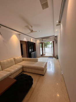 On Rent 2BHK in 7 Bungalows Near Versova Metro