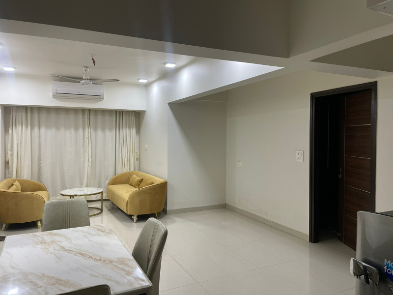 On Rent 2BHK in Vile Parle West LIC Colony
