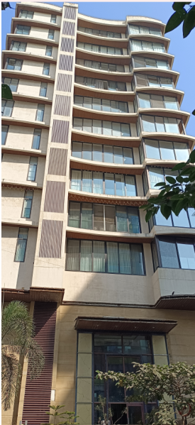 5 BHK Flats & Apartments for Sale in Juhu, Mumbai (3000 Sq.ft.)