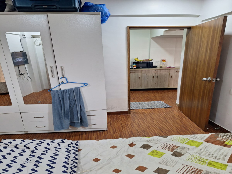 On Rent 1 BHK in Lokhandwala complex