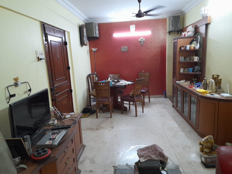 On Rent 2BHK in Off Seven Bungalows Versova