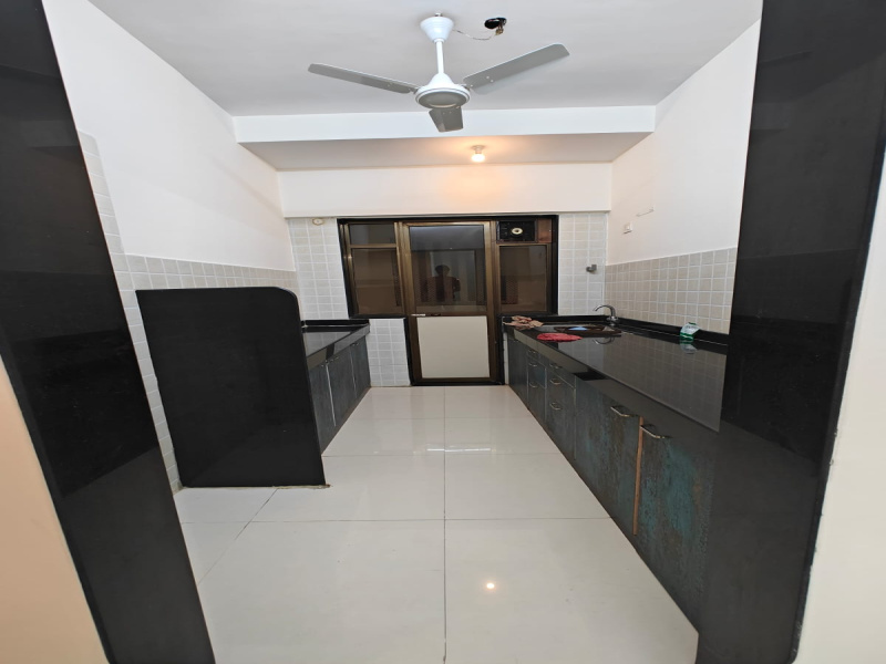 On Rent 2BHK in Andheri  Link Road Opp Infinity Mall