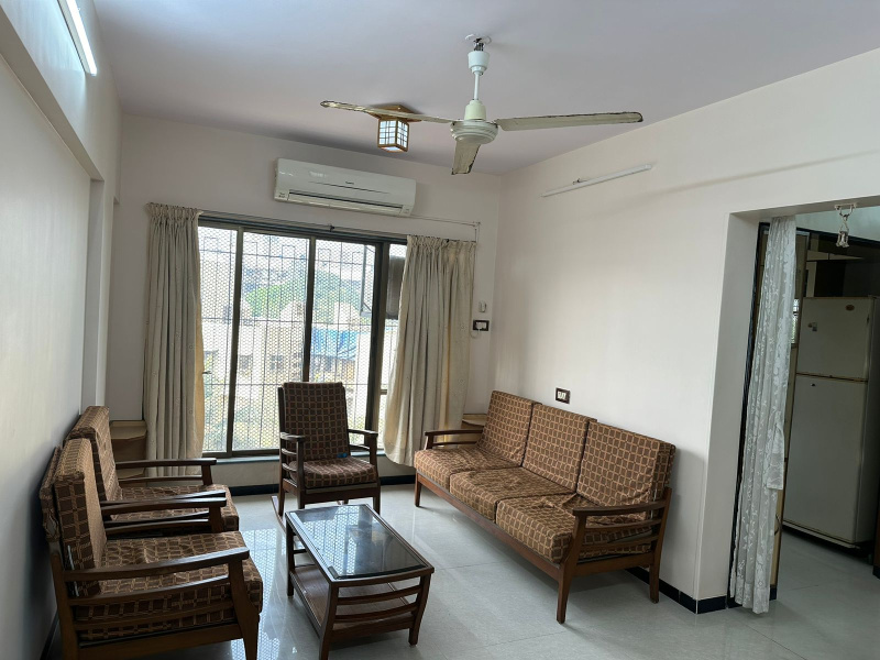 2 BHK Flats & Apartments for Rent in Oshiwara, Mumbai (825 Sq.ft.)