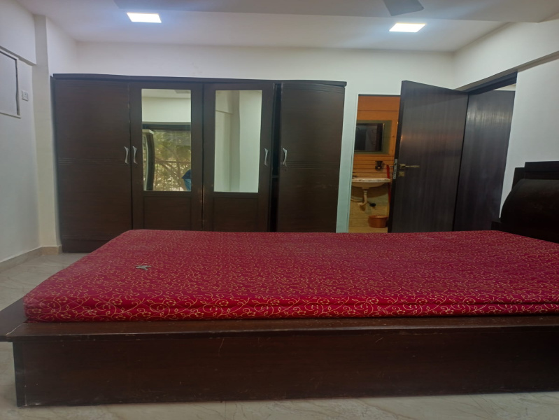 2 BHK Flats & Apartments for Rent in Oshiwara, Mumbai (950 Sq.ft.)