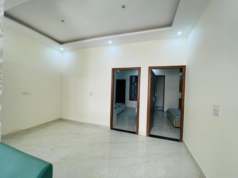 1 BHK Flats & Apartments For Rent In Madhapar, Rajkot (390 Sq.ft.)