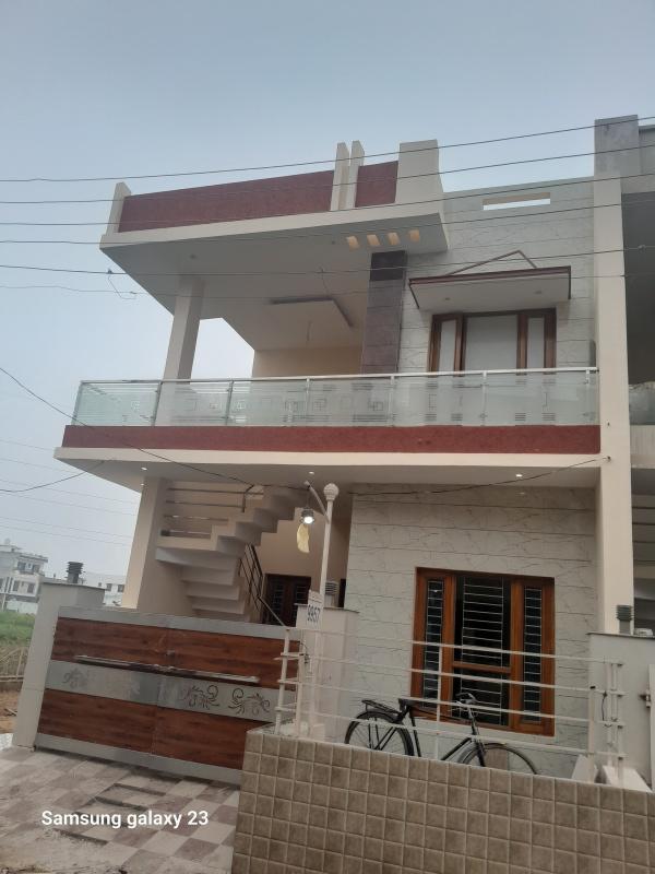 Corner kothi in sunny enclave sector 125 kharar