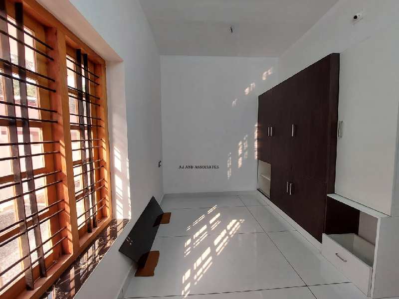 6 BHK Individual Houses / Villas for Sale in Chacka, Thiruvananthapuram (2300 Sq.ft.)