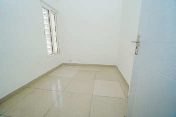 2.5BHK FOR SALE IN AJNARA LE GARDEN SECTOR 16